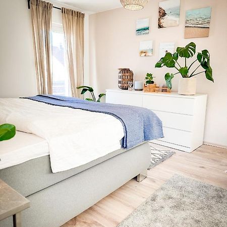 Schoenes Modernes Einfamilienhaus Fuer 1 Bis 6 Personen Rimpar Exterior foto