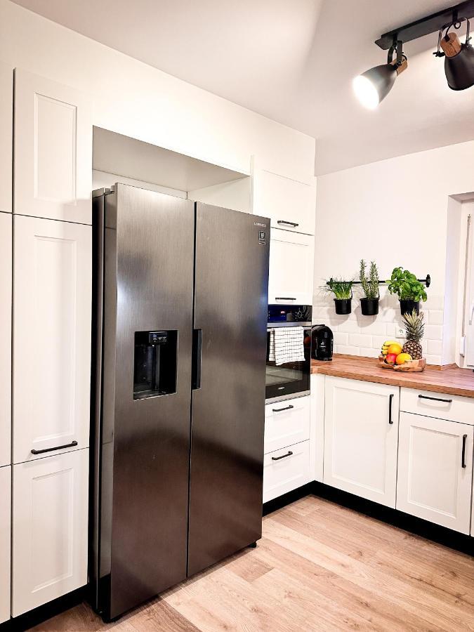 Schoenes Modernes Einfamilienhaus Fuer 1 Bis 6 Personen Rimpar Exterior foto